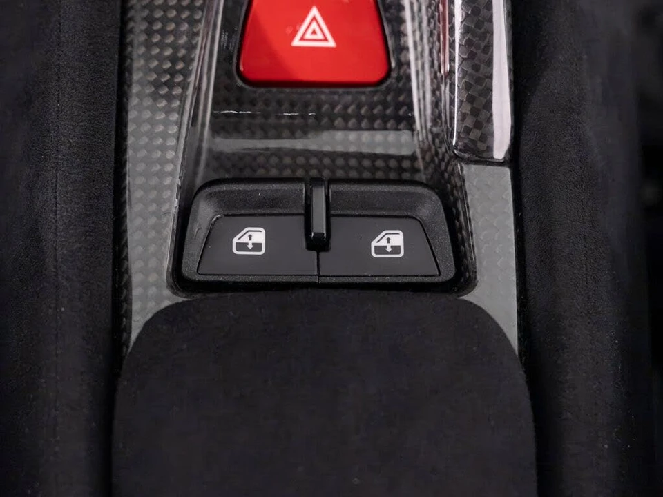 2020 Ferrari 488 Pista - Image 29 of 31
