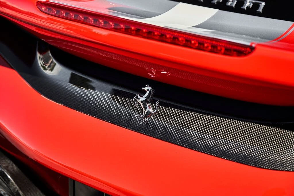 2020 Ferrari 488 Pista - Image 15 of 31