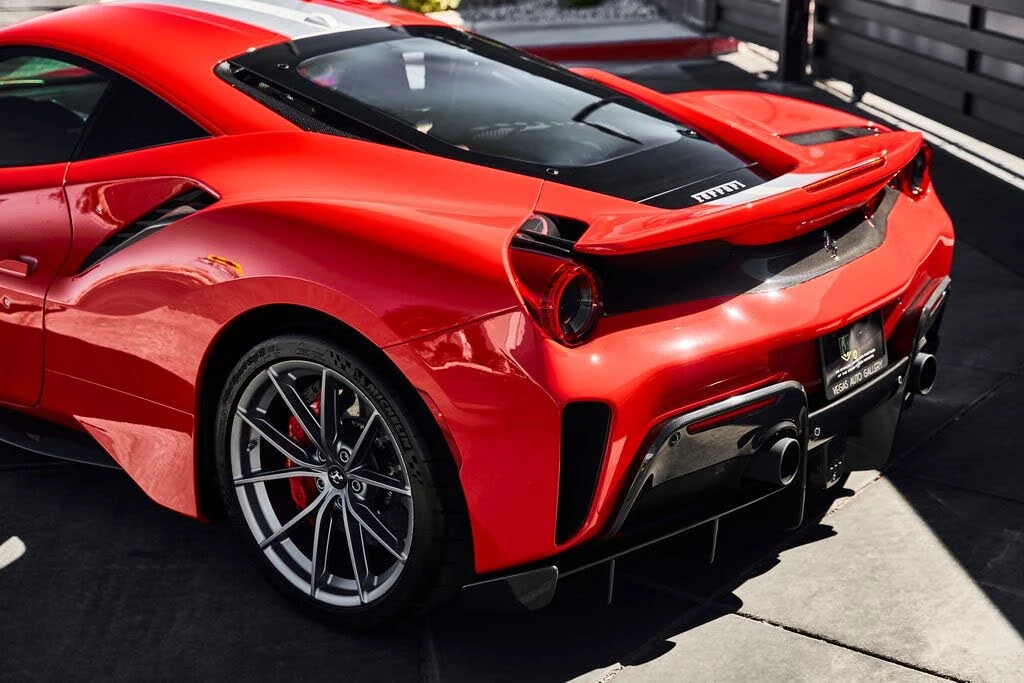 2020 Ferrari 488 Pista - Image 17 of 31