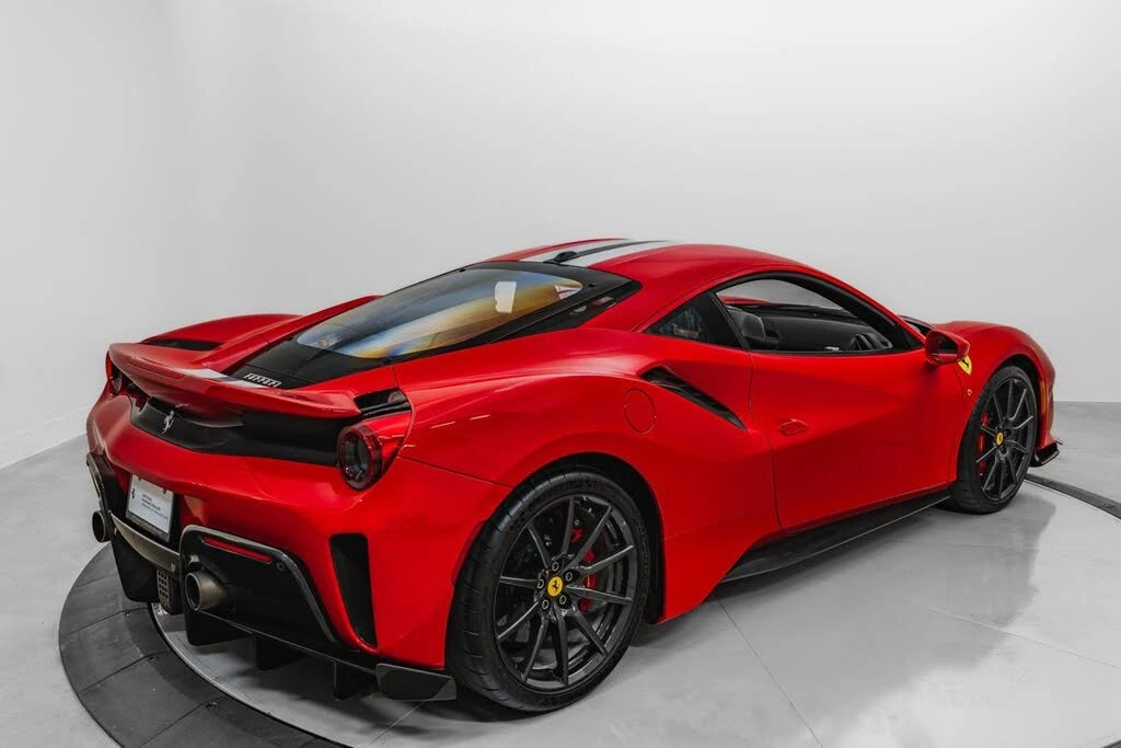2020 Ferrari 488 Pista - Image 9 of 31
