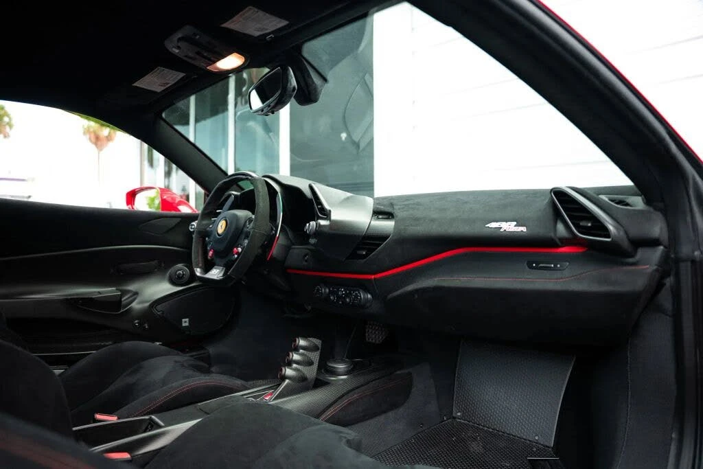 2020 Ferrari 488 Pista - Image 16 of 31