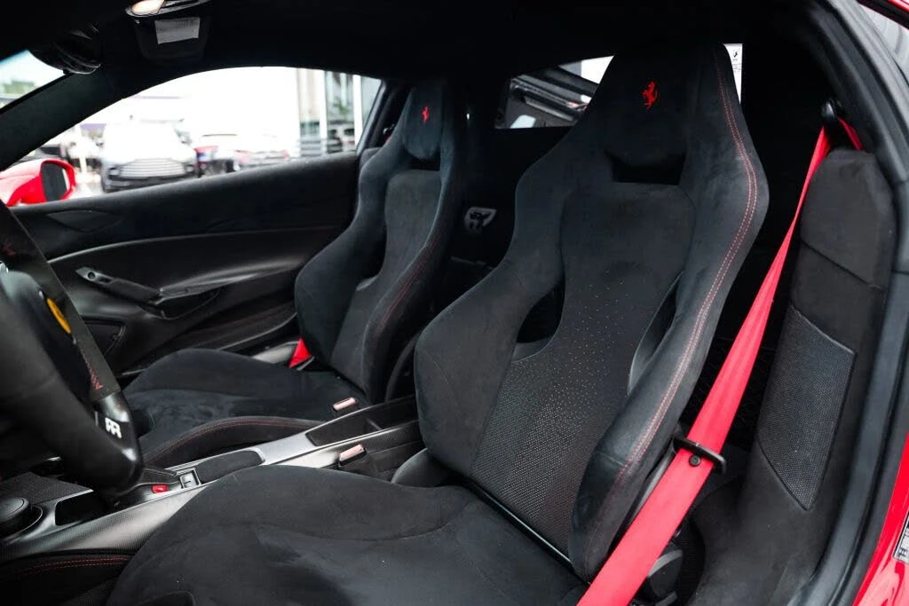 2020 Ferrari 488 Pista - Image 14 of 31