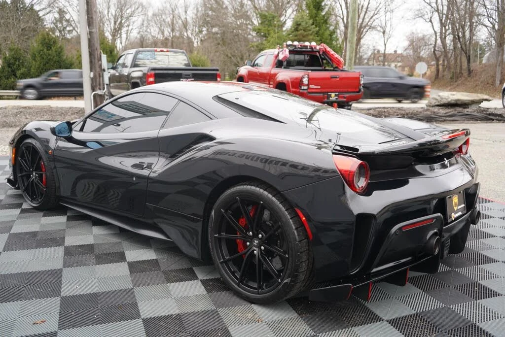 2020 Ferrari 488 Pista - Image 9 of 31