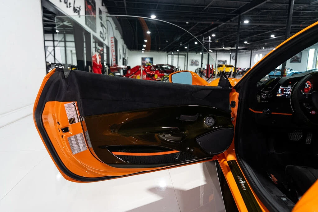 2020 Ferrari 488 Pista - Image 25 of 31