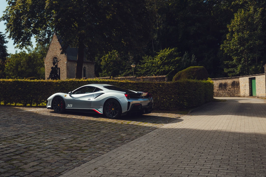 2020 Ferrari 488 Pista - Image 29 of 31