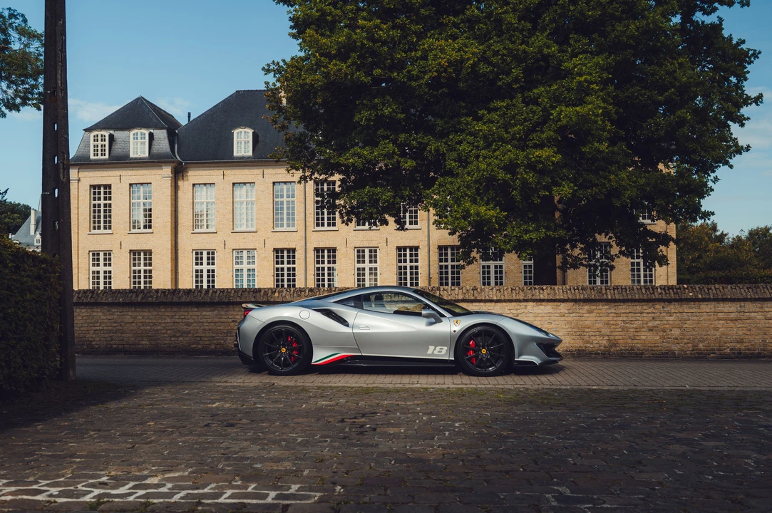 2020 Ferrari 488 Pista - Image 27 of 31