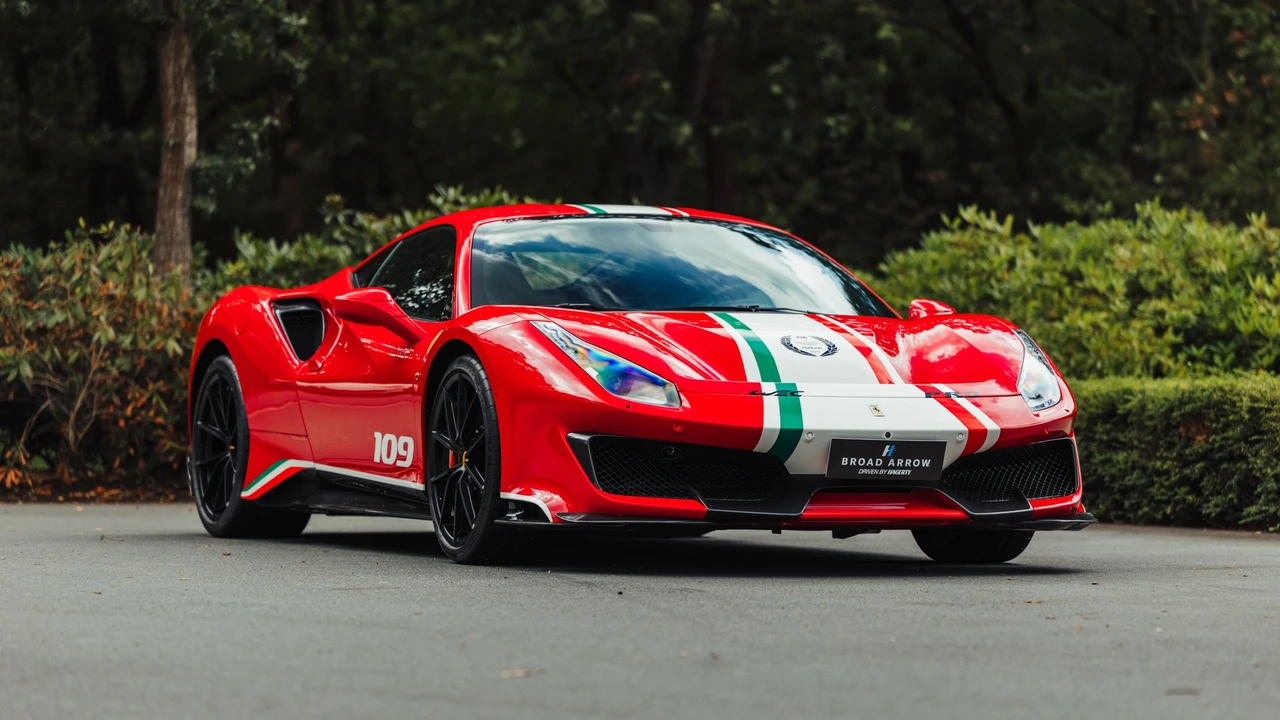 2020 Ferrari 488 Pista - Image 17 of 31