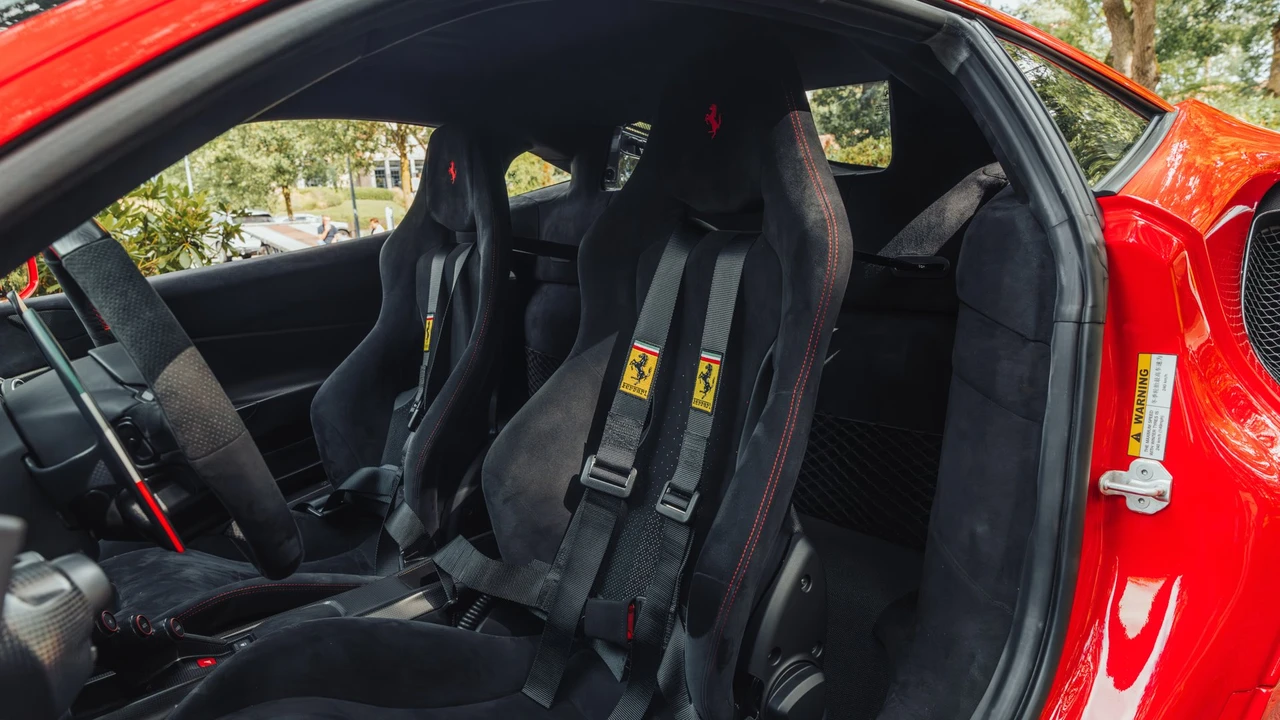 2020 Ferrari 488 Pista - Image 7 of 31