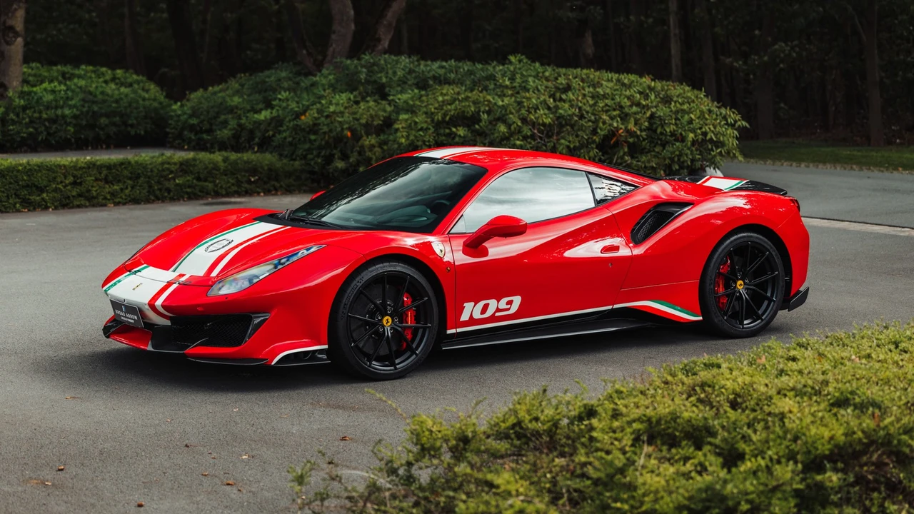 2020 Ferrari 488 Pista - Image 11 of 31