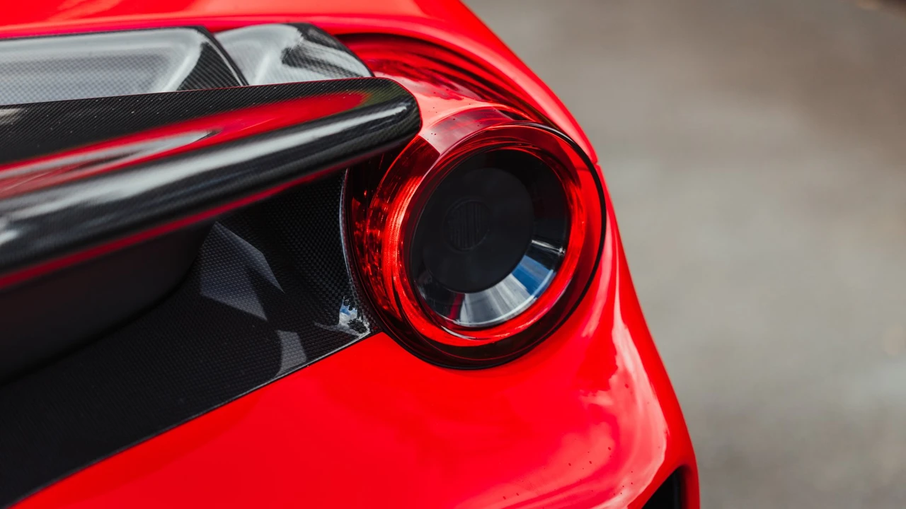 2020 Ferrari 488 Pista - Image 24 of 31