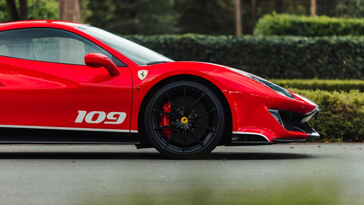2020 Ferrari 488 Pista - Image 18 of 31