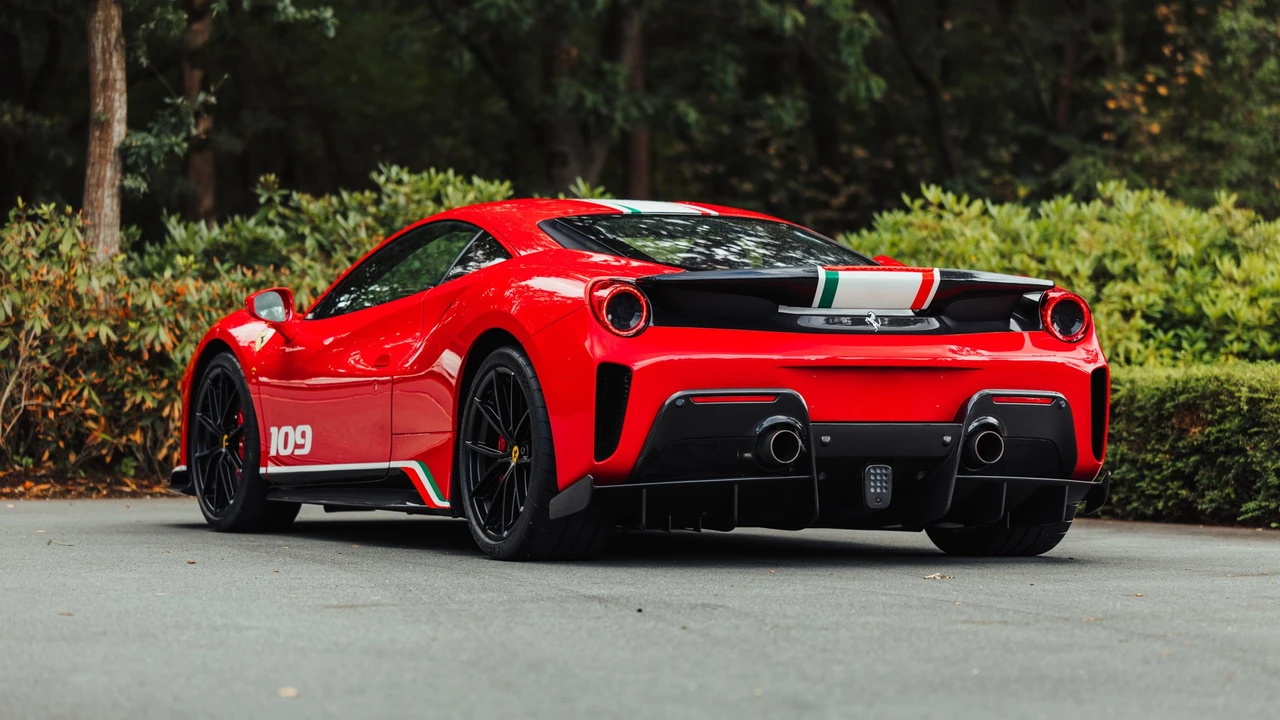 2020 Ferrari 488 Pista - Image 26 of 31