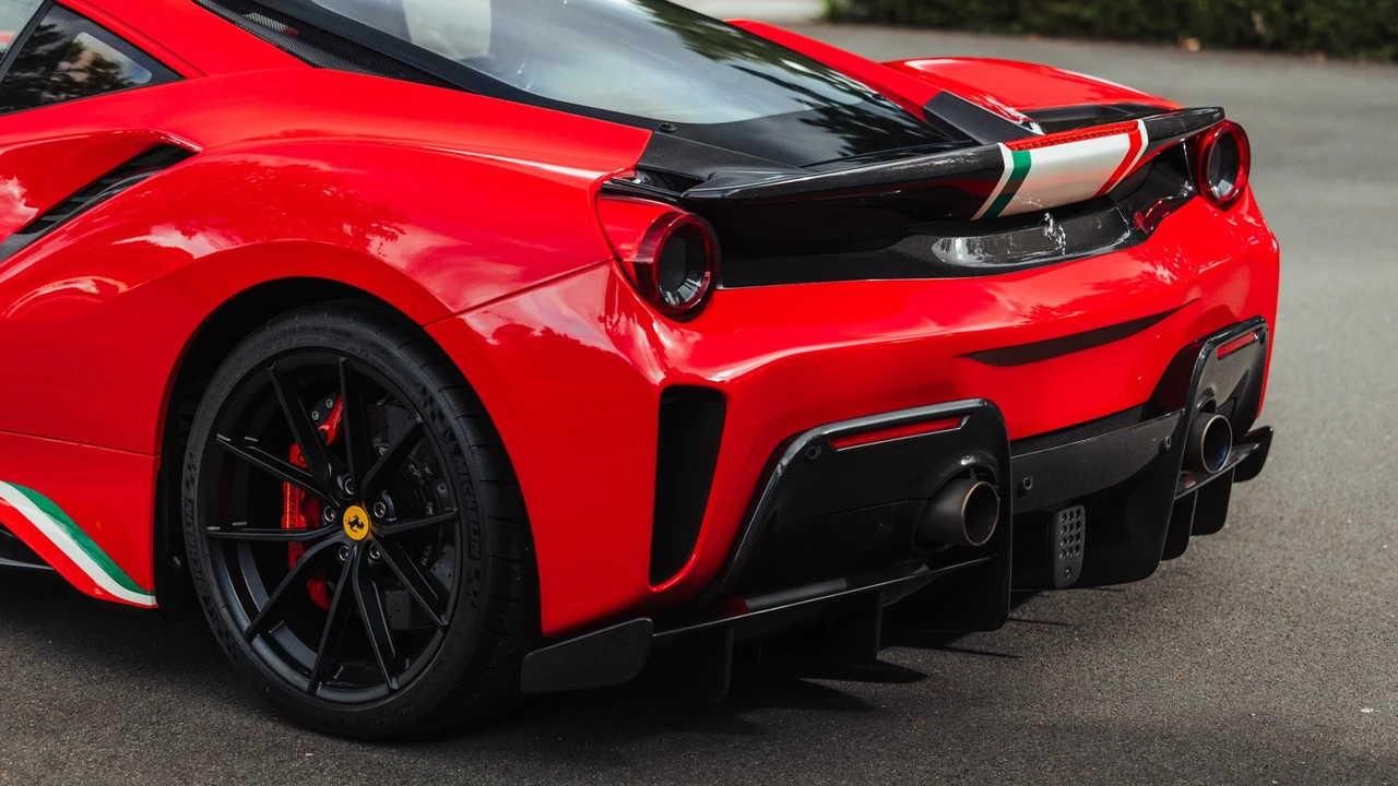 2020 Ferrari 488 Pista - Image 13 of 31