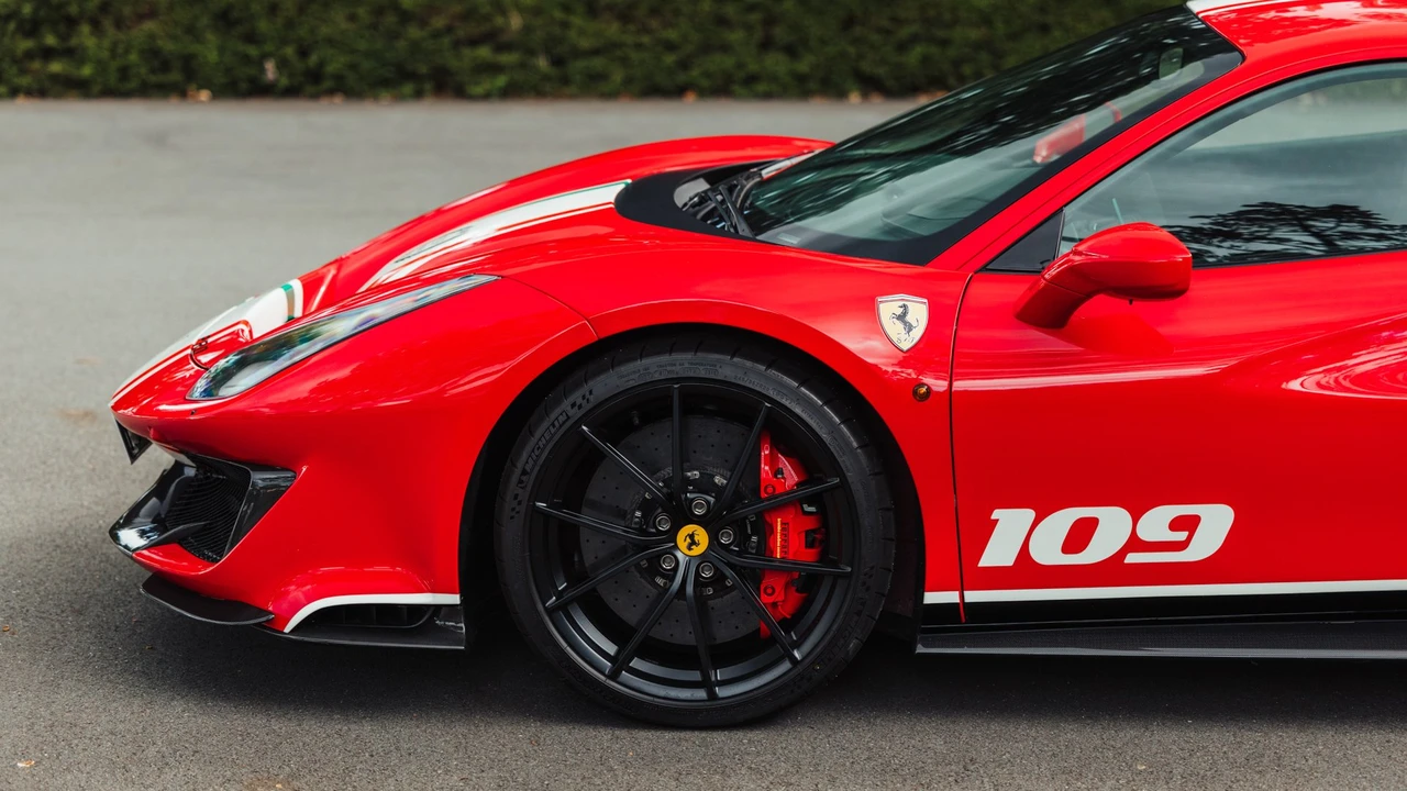 2020 Ferrari 488 Pista - Image 14 of 31