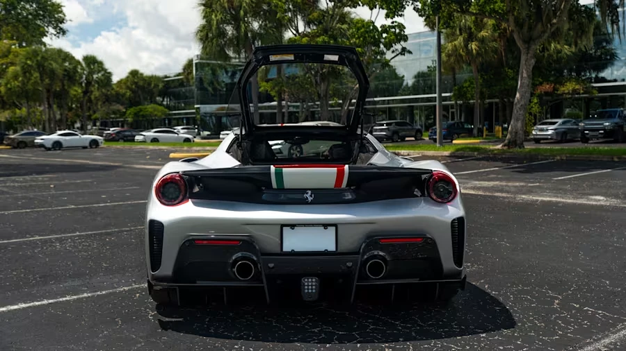 2020 Ferrari 488 Pista - Image 19 of 31