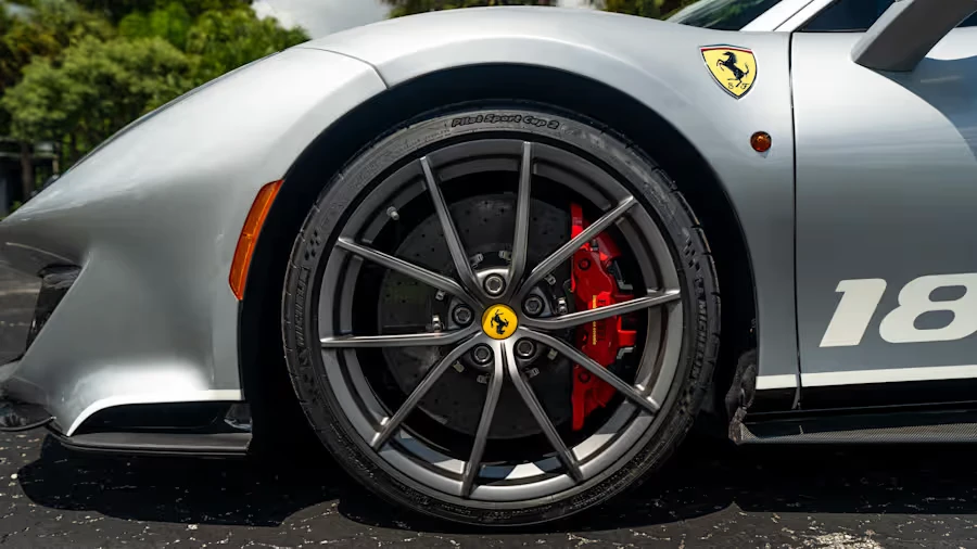 2020 Ferrari 488 Pista - Image 17 of 31