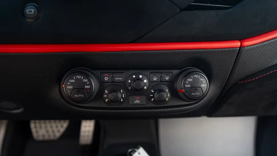2020 Ferrari 488 Pista - Image 30 of 31