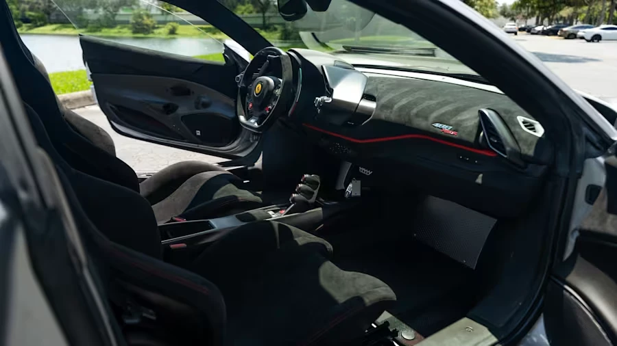 2020 Ferrari 488 Pista - Image 23 of 31