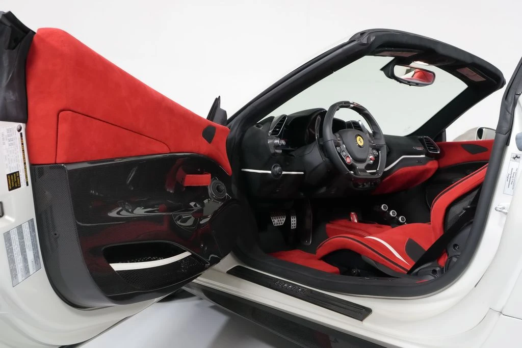 2020 Ferrari 488 Pista Spider - Image 29 of 31