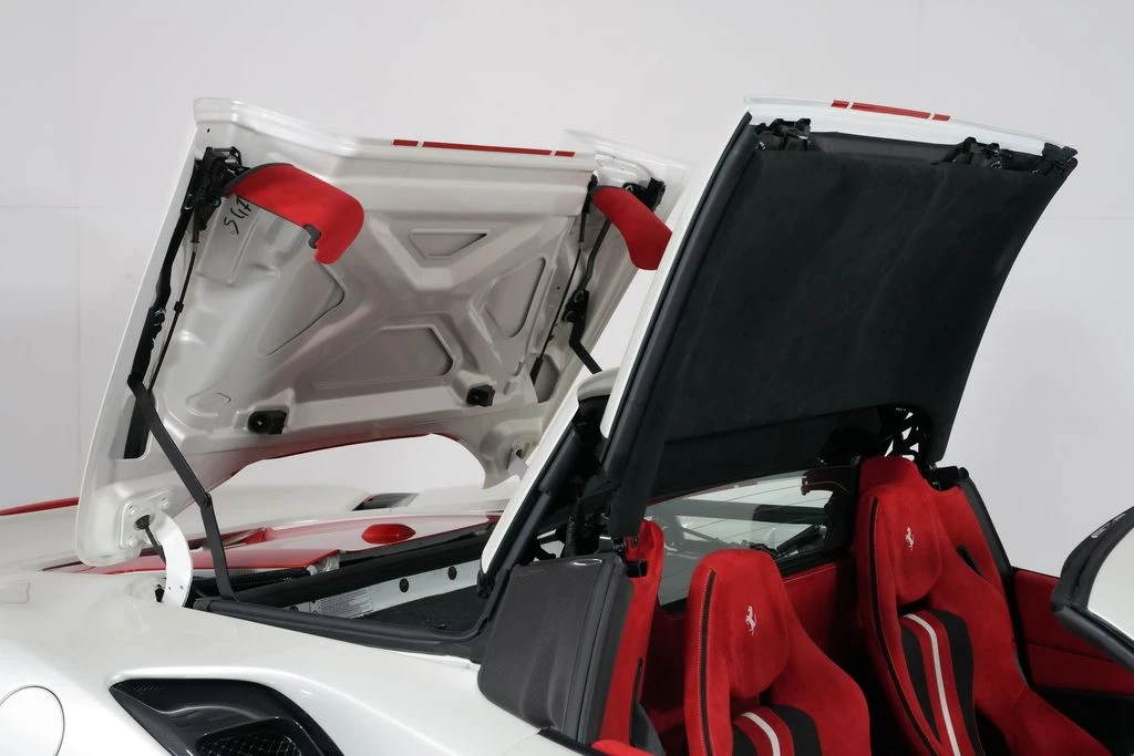 2020 Ferrari 488 Pista Spider - Image 23 of 31