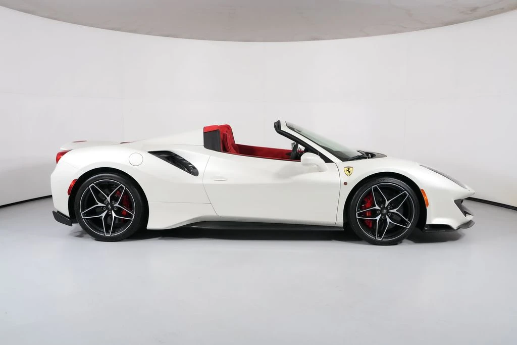 2020 Ferrari 488 Pista Spider - Image 28 of 31