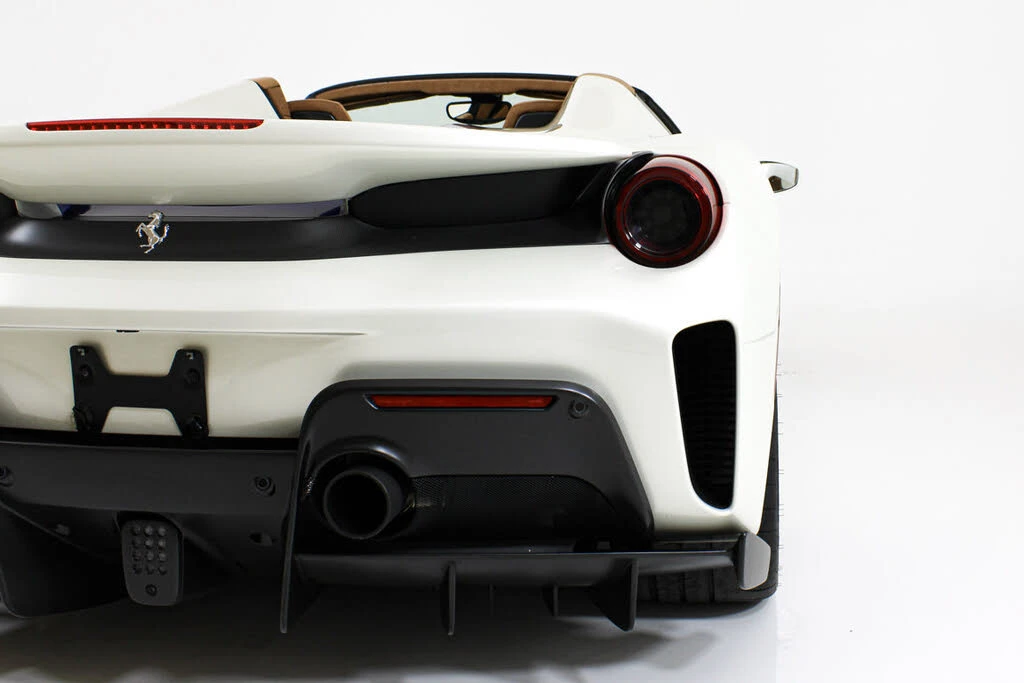2020 Ferrari 488 Pista Spider - Image 19 of 31