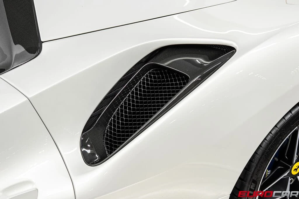 2020 Ferrari 488 Pista Spider - Image 25 of 31