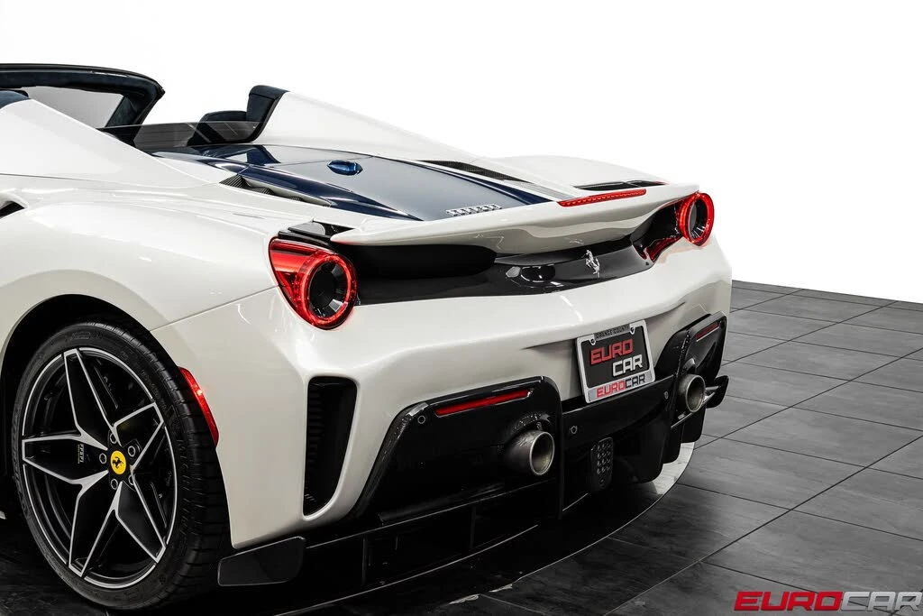 2020 Ferrari 488 Pista Spider - Image 29 of 31