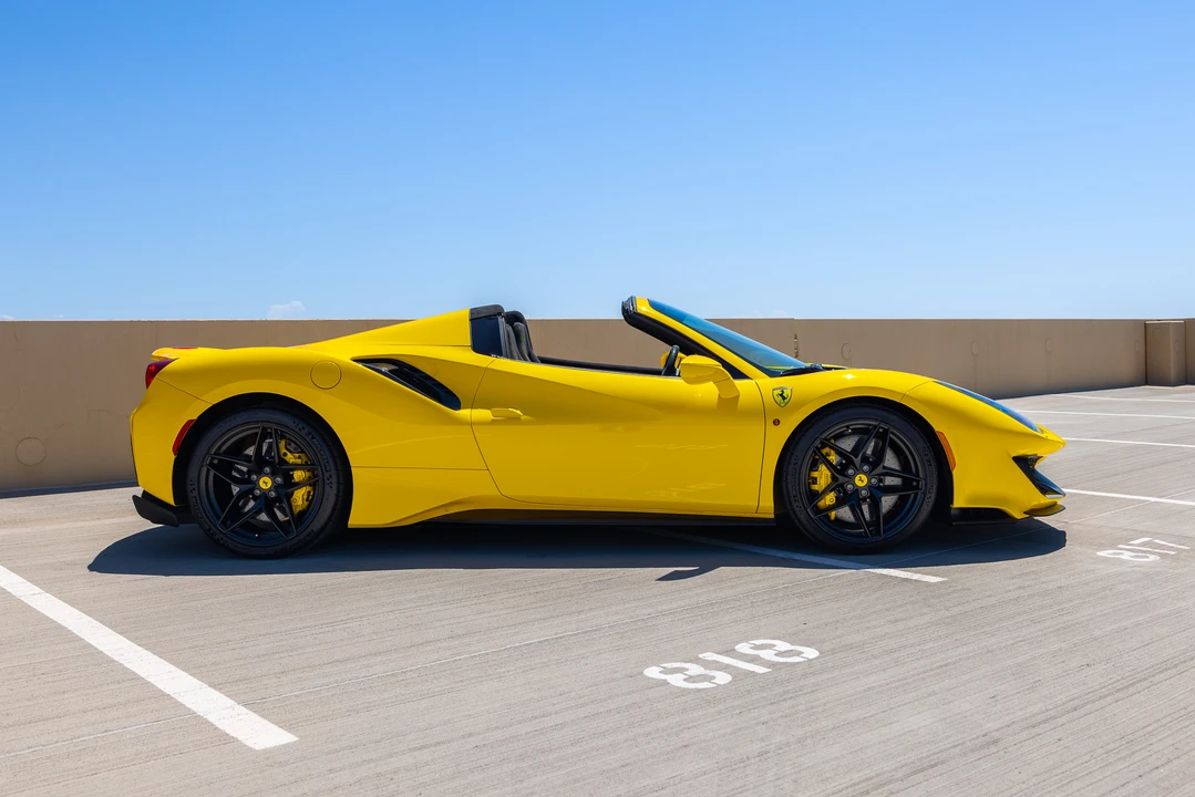 2020 Ferrari 488 Pista Spider - Image 14 of 31