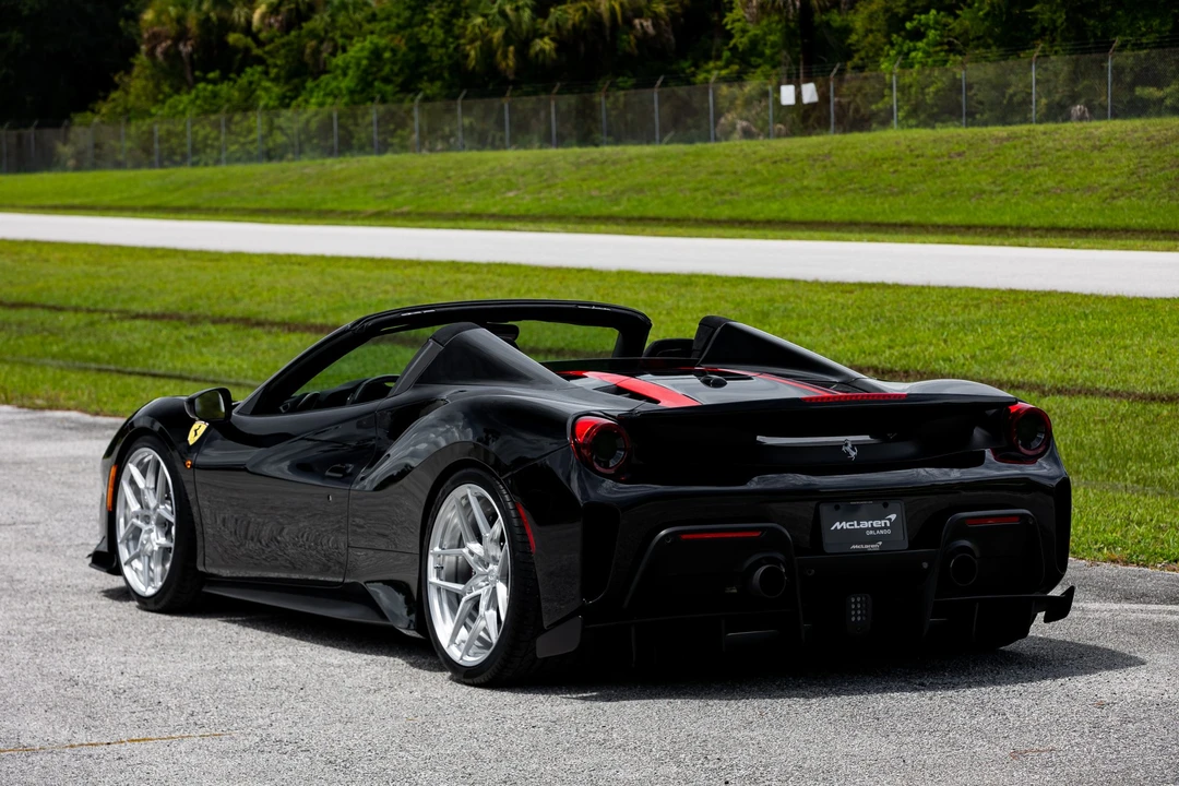 2020 Ferrari 488 Pista Spider - Image 20 of 31
