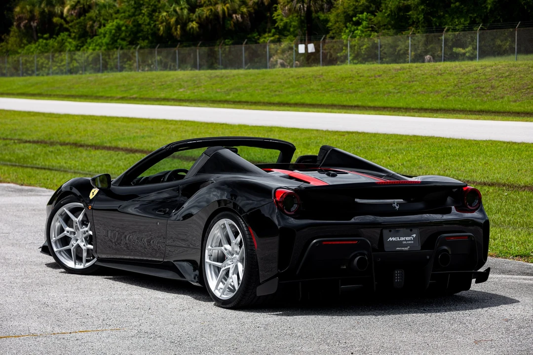 2020 Ferrari 488 Pista Spider - Image 19 of 31