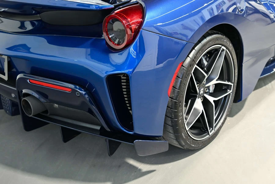 2020 Ferrari 488 Pista Spider - Image 20 of 31