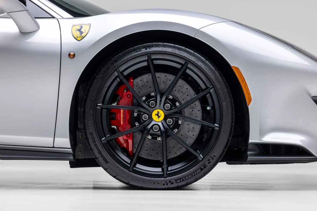 2020 Ferrari 488 Pista - Image 17 of 31