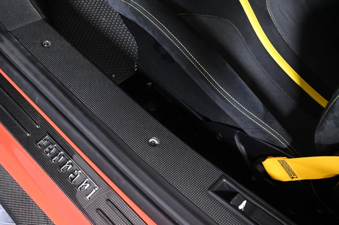 2020 Ferrari 488 Pista - Image 23 of 31