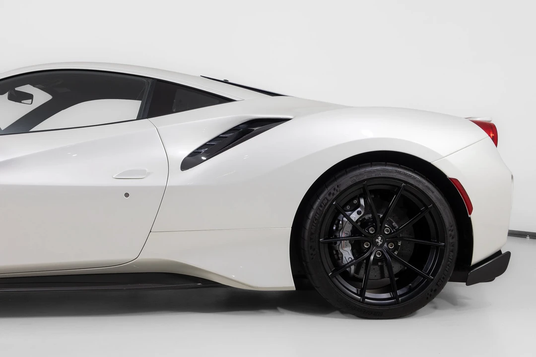 2020 Ferrari 488 Pista - Image 15 of 31