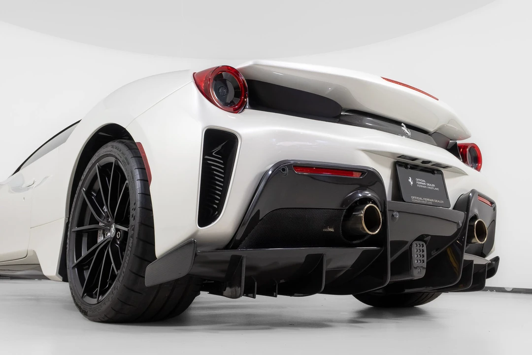 2020 Ferrari 488 Pista - Image 17 of 31