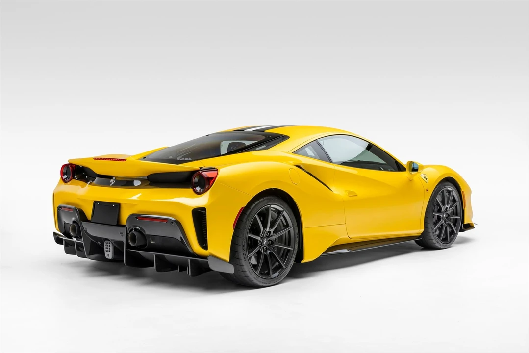 2020 Ferrari 488 Pista - Image 13 of 31