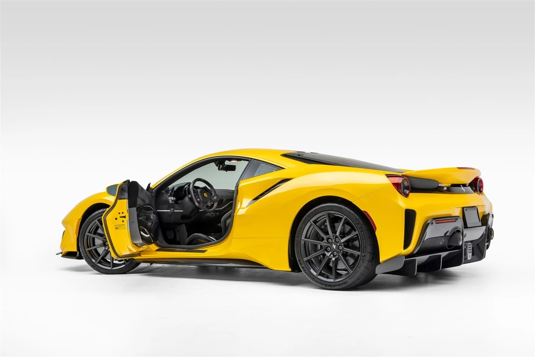 2020 Ferrari 488 Pista - Image 19 of 31