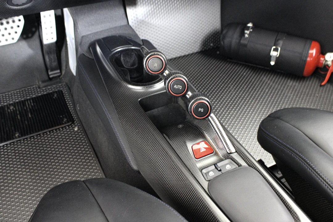 2020 Ferrari 488 Pista - Image 25 of 31