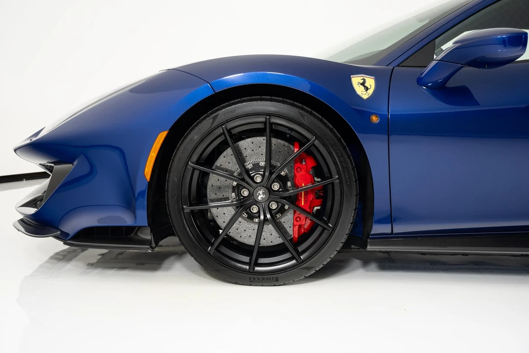 2020 Ferrari 488 Pista - Image 17 of 31