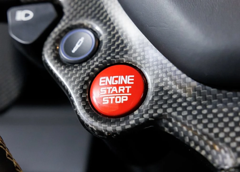 2020 Ferrari 488 Pista - Image 16 of 31