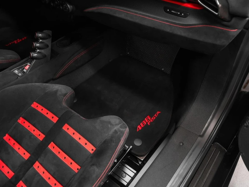 2020 Ferrari 488 Pista - Image 29 of 31