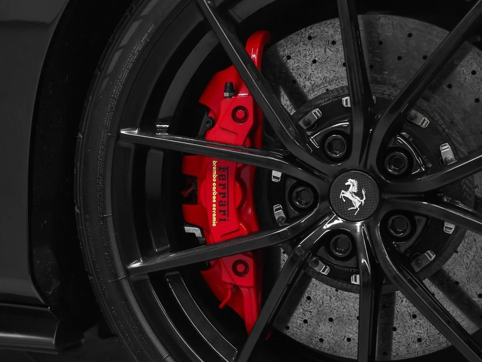 2020 Ferrari 488 Pista - Image 17 of 31