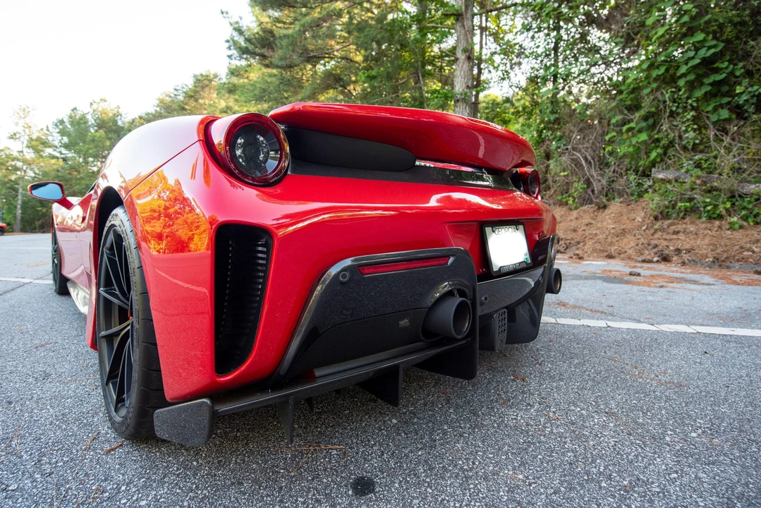 2020 Ferrari 488 Pista - Image 9 of 31