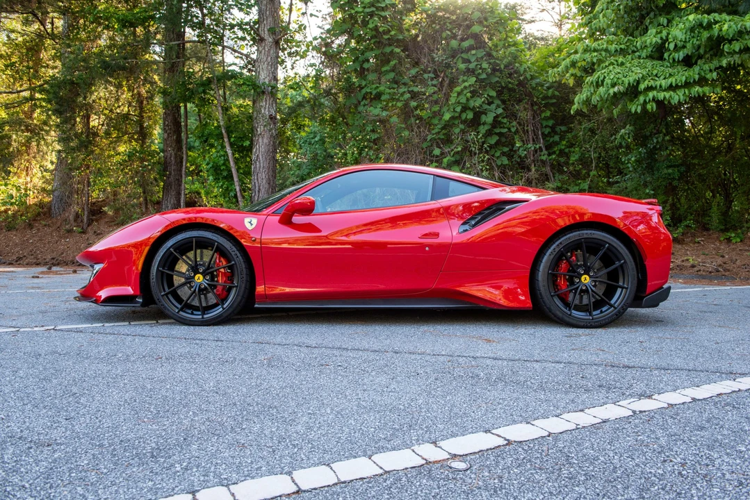 2020 Ferrari 488 Pista - Image 7 of 31