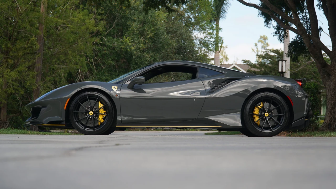2020 Ferrari 488 Pista - Image 5 of 31