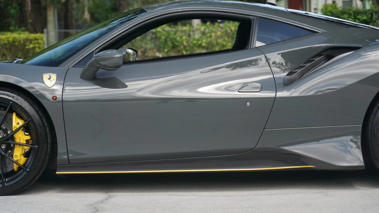 2020 Ferrari 488 Pista - Image 27 of 31