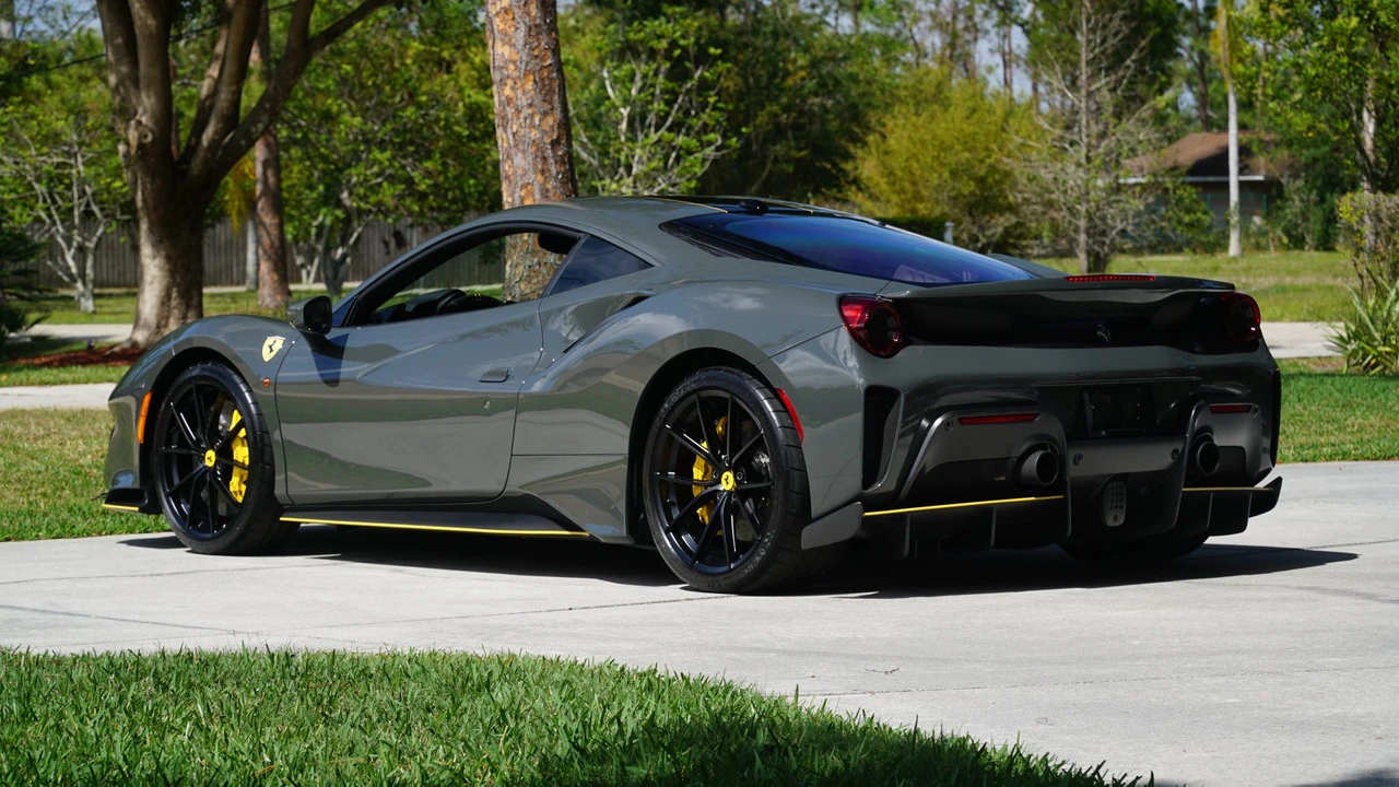 2020 Ferrari 488 Pista - Image 8 of 31