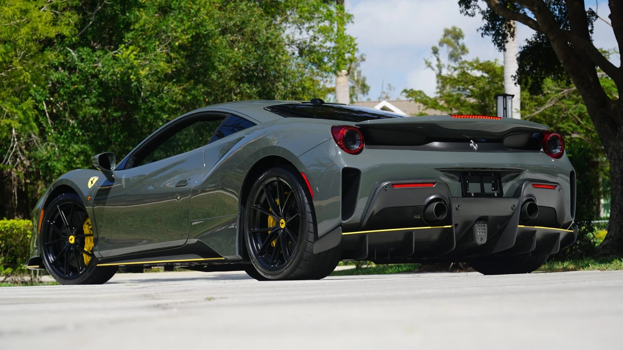 2020 Ferrari 488 Pista - Image 10 of 31