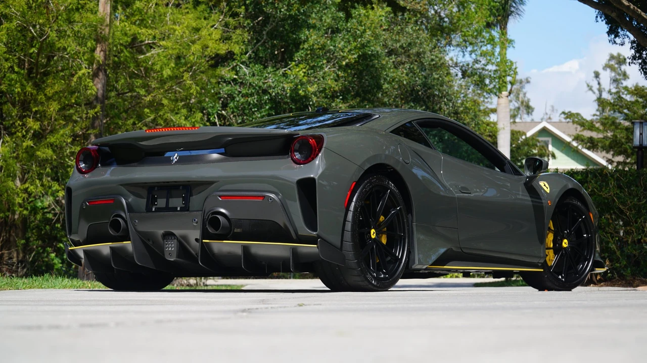 2020 Ferrari 488 Pista - Image 12 of 31